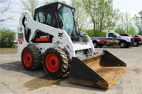 Minicargadores Bobcat S205