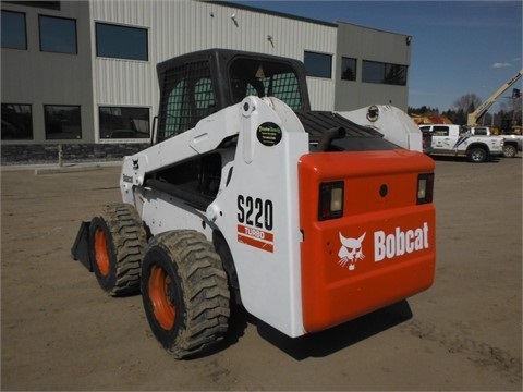 Minicargadores Bobcat S220