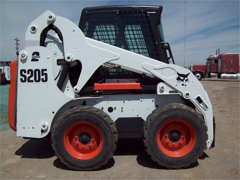 Minicargadores Bobcat S205