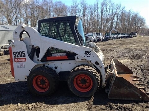 Minicargadores Bobcat S205