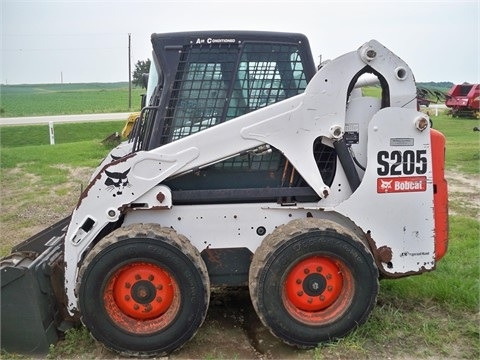 Minicargadores Bobcat S205