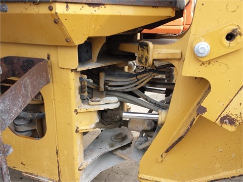  Caterpillar 938G de medio uso en venta Ref.: 1401835814265557 No. 4