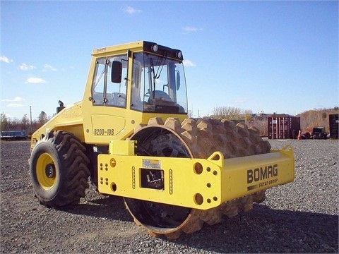 Compactadora Vibratoria Bomag BW213D