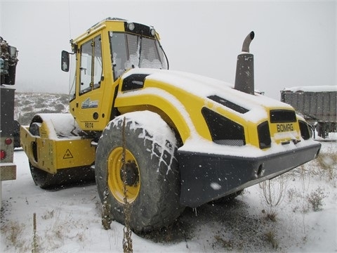 Compactadora Vibratoria Bomag BW213D