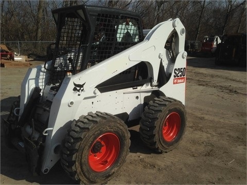  Bobcat S250 en venta Ref.: 1403032556953589 No. 3