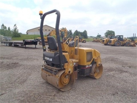 Caterpillar CB-224E en venta, usada Ref.: 1404260445543533 No. 3