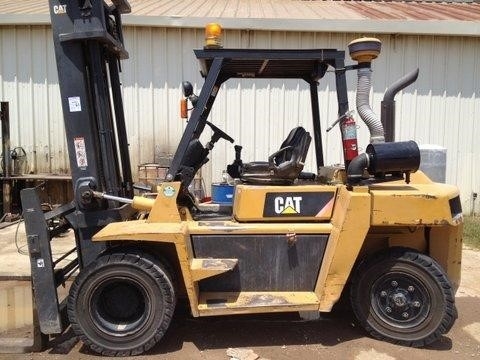 Montacargas Caterpillar DP70