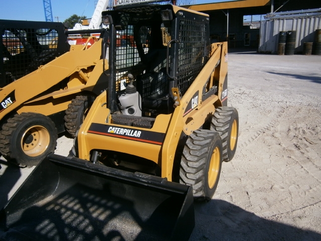 Minicargadores Caterpillar 216B