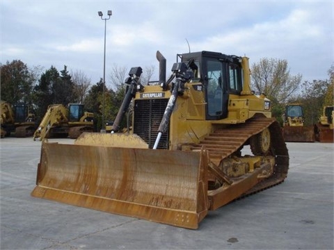 Dozers/tracks Caterpillar D6T