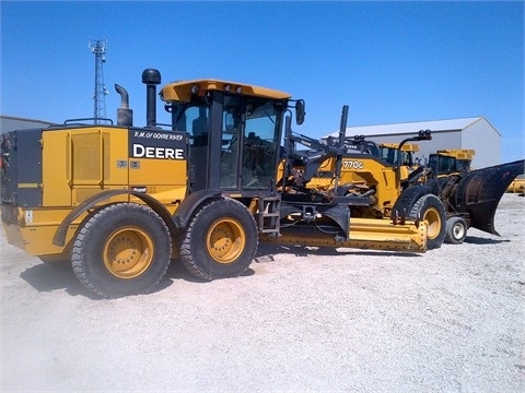  Deere 770G de segunda mano a la venta Ref.: 1407963787023447 No. 2