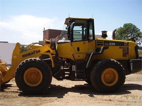  Komatsu WA320 de segunda mano en venta Ref.: 1408052639010709 No. 2