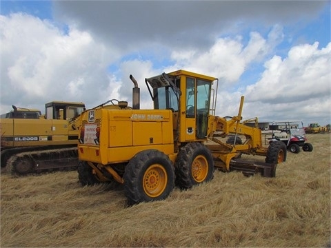 Motoconformadoras Deere 670B