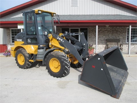 Cargadoras Sobre Ruedas Deere 244J