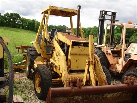Caterpillar 416 seminueva en venta Ref.: 1408986179561019 No. 2