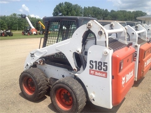 Minicargadores Bobcat S185