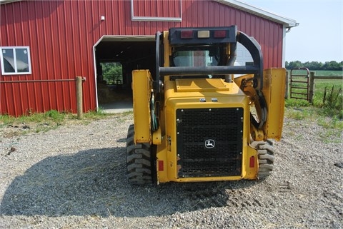 MINICARGADORES DEERE 325 de segunda mano en venta Ref.: 1409620799746289 No. 4