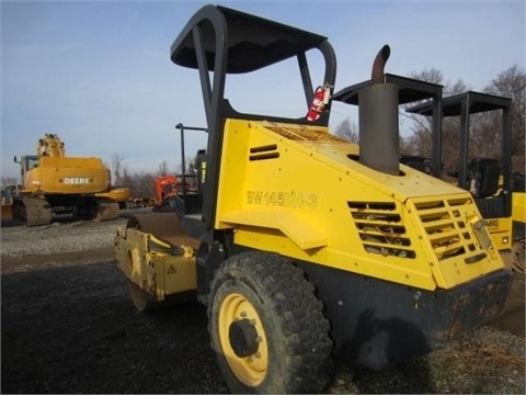 Compactadora Vibratoria Bomag BW145D