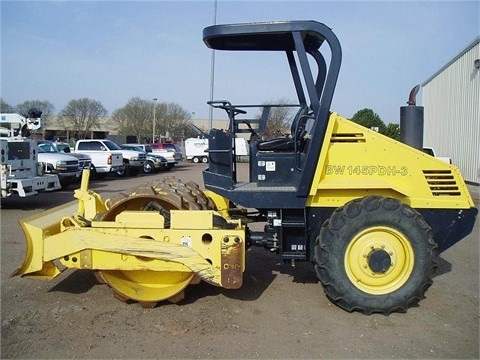 Compactadora Vibratoria Bomag BW145PDH