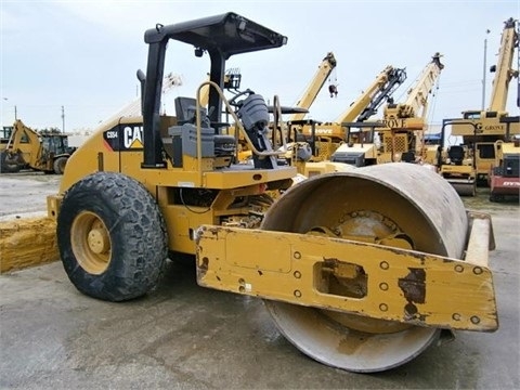 Compactadora Vibratoria Caterpillar CB54