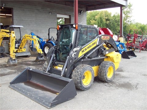 NEW HOLLAND L230 en venta Ref.: 1410573823921445 No. 2