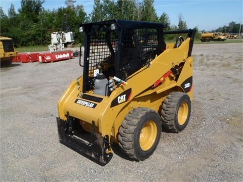 Minicargadores Caterpillar 242B