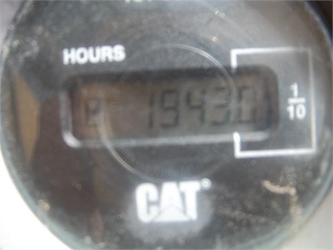 CATERPILLAR D3G en venta, usada Ref.: 1411529748971603 No. 2
