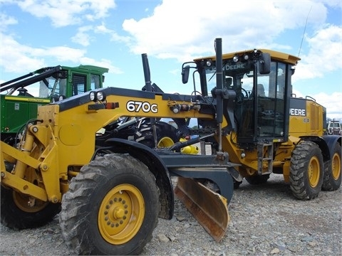 Motoconformadoras Deere 670G