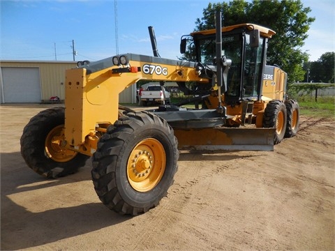 Motoconformadoras Deere 670G