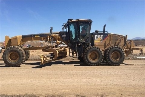 Motoconformadoras Caterpillar 14M