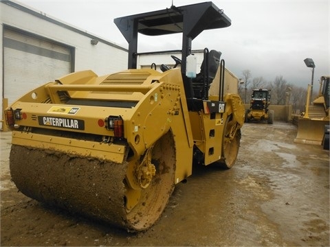 Compactadora Vibratoria Caterpillar CB54