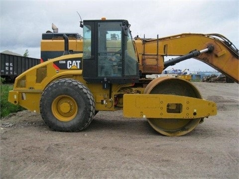 Compactadora Vibratoria Caterpillar CS56