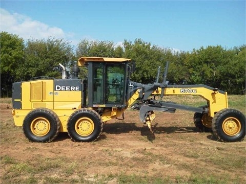 Motoconformadoras Deere 670G