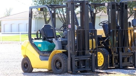 Freightelevator Komatsu FG25T