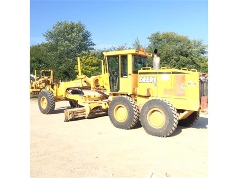 Motoconformadoras Deere 770CH