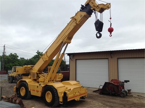 Gruas Grove RT990