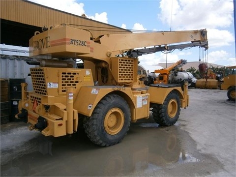 Gruas Grove RT528C