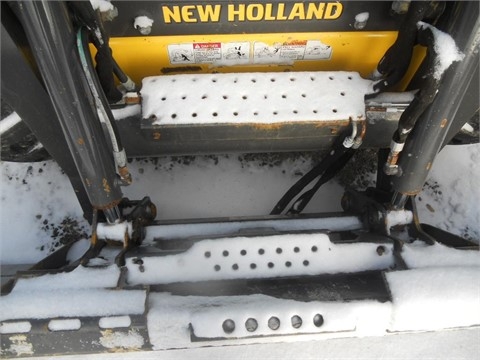 Minicargadores New Holland L218 en venta, usada Ref.: 1417045229119492 No. 4