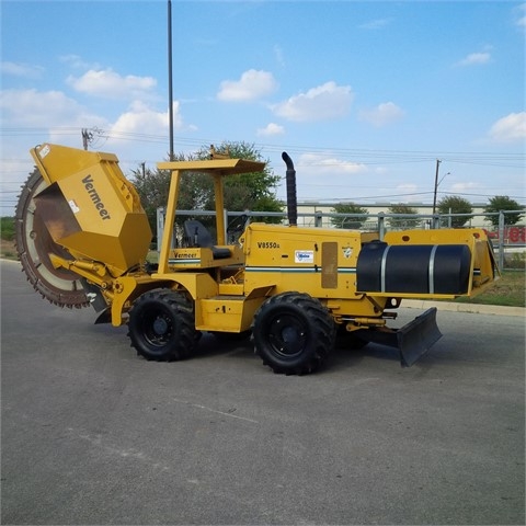 Zanjadora Vermeer V8550A