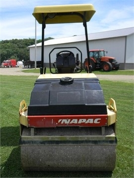 Compactadora Vibratoria Dynapac CC122