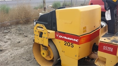 Compactadora Vibratoria Dynapac CC122