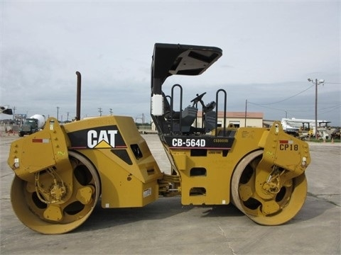 Compactadora De Doble Rodillo Caterpillar CB-564D