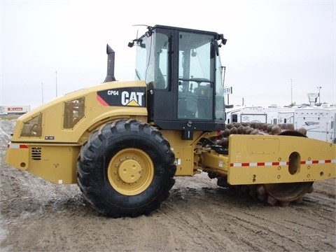 Compactadora Vibratoria Caterpillar CP64