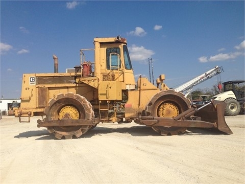 Compactadoras Suelos Y Rellenos Caterpillar 825C