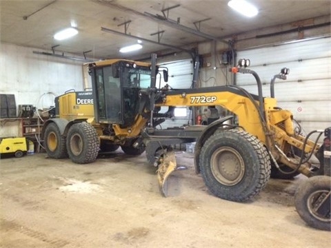 Motoconformadoras Deere 772GP