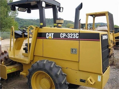 Compactadoras Suelos Y Rellenos Caterpillar CP-323C