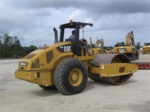 Compactadora Vibratoria Caterpillar CS56