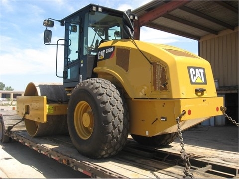 Compactadora Vibratoria Caterpillar CS66