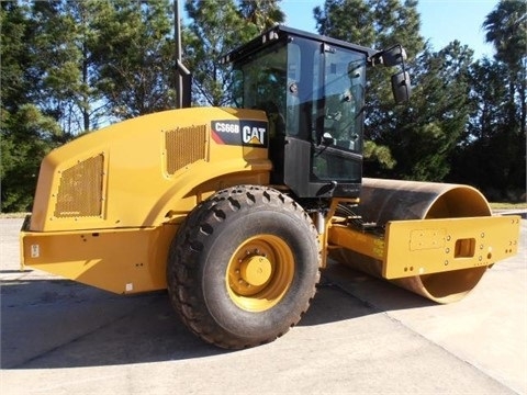 Compactadora Vibratoria Caterpillar CS66