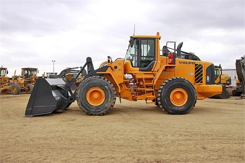 Cargadoras Sobre Ruedas Volvo L180F de medio uso en venta Ref.: 1417825083412044 No. 2