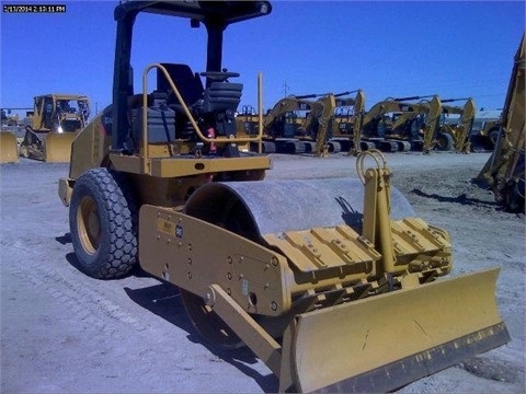 Compactadora Vibratoria Caterpillar CS44